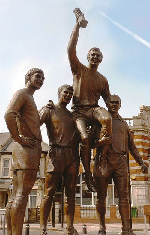 imagen estatua equipo campeón Inglaterra 1966